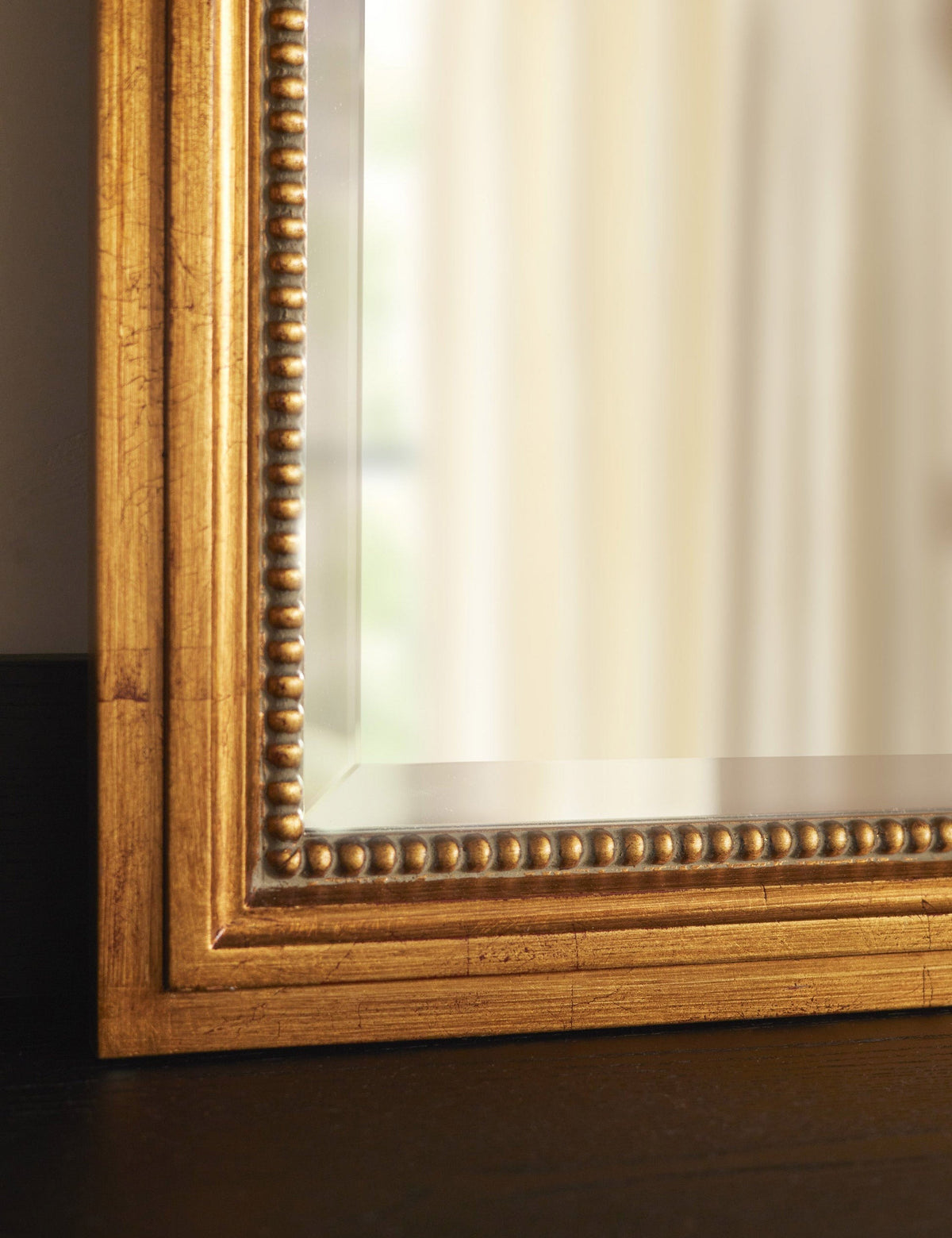 Corinne Mirror