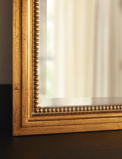 Corinne Mirror