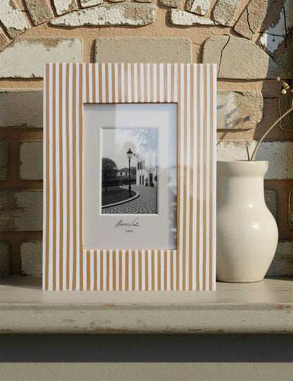Izara Picture Frame