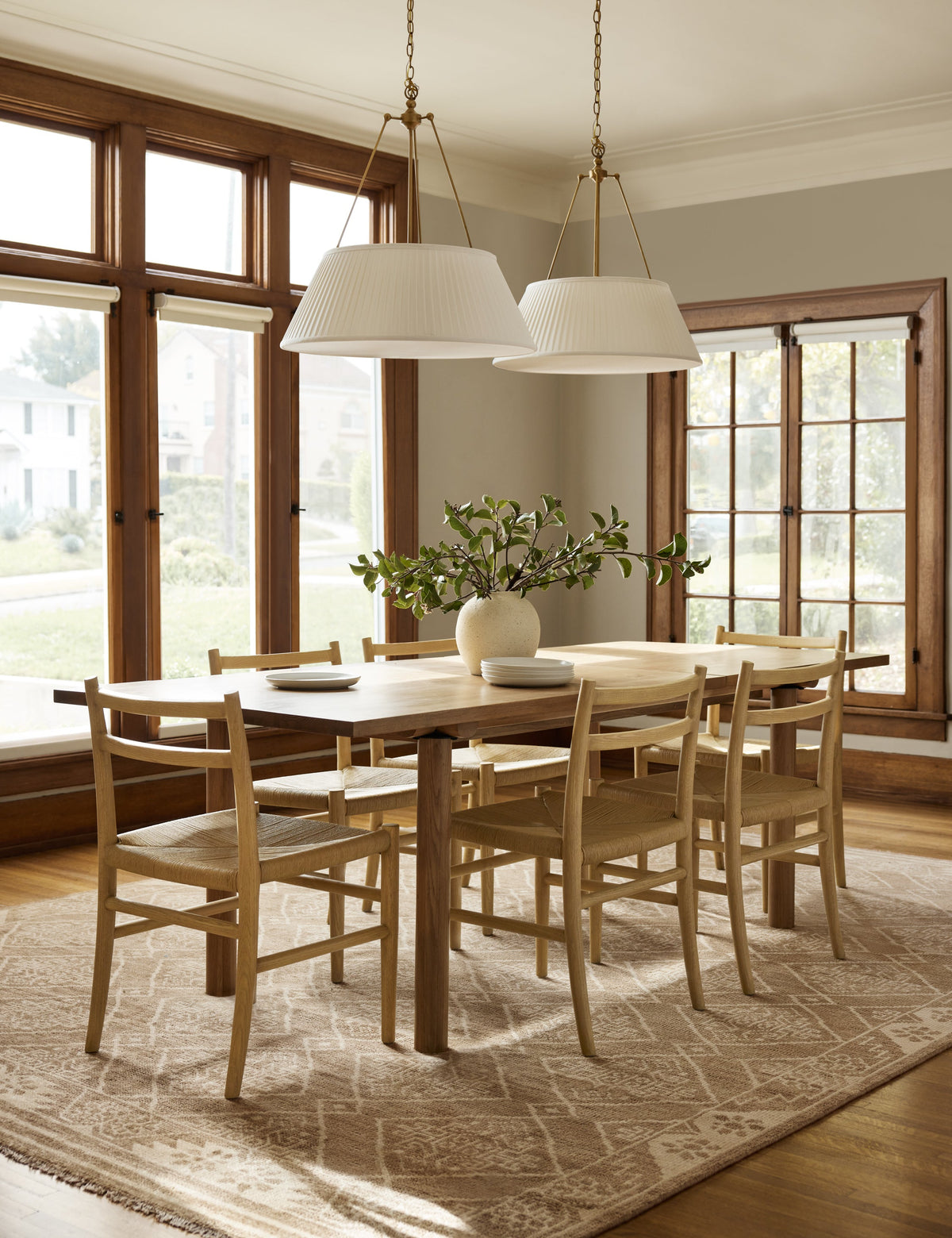 Golda Pendant Light