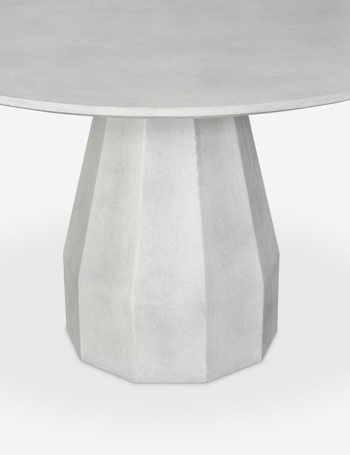 Kahra Indoor / Outdoor Round Dining Table