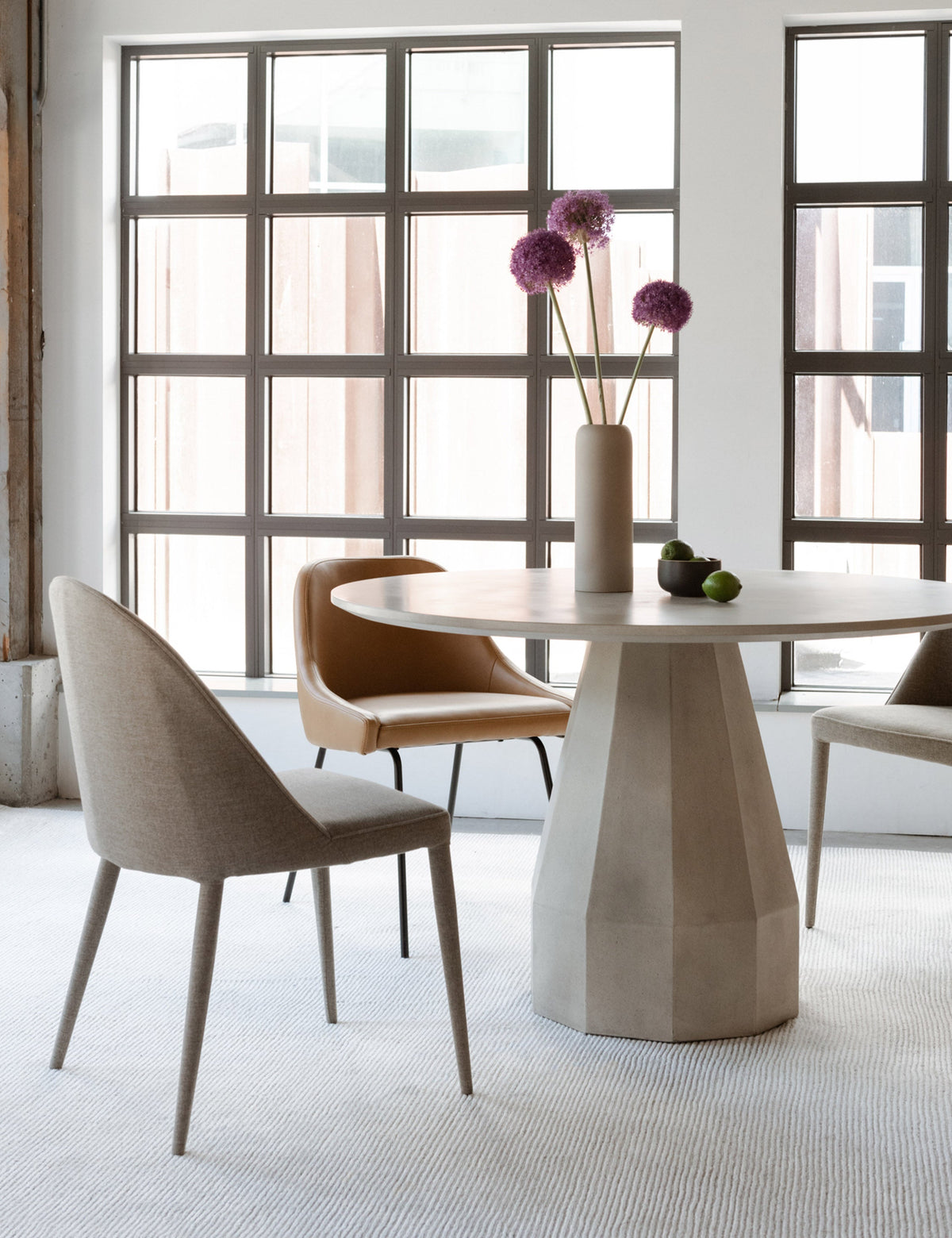 Kahra Indoor / Outdoor Round Dining Table