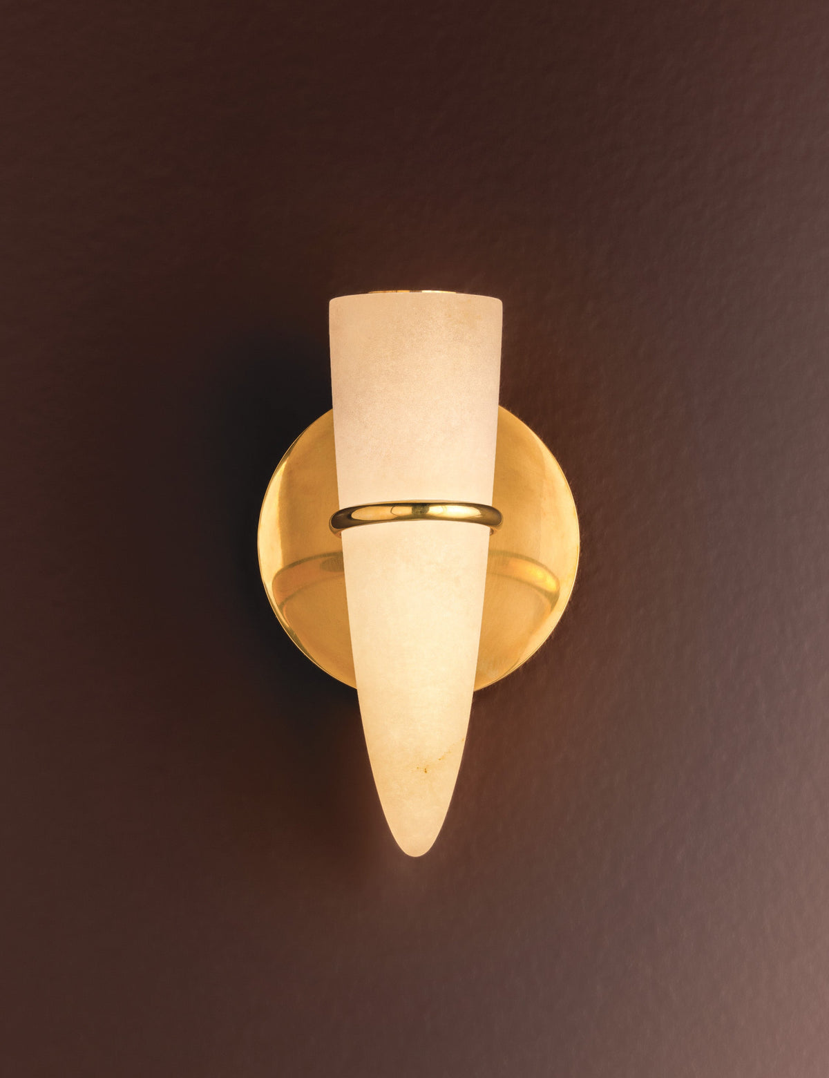 Dakari Sconce
