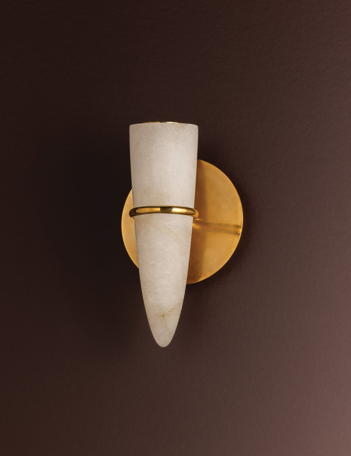 Dakari Sconce