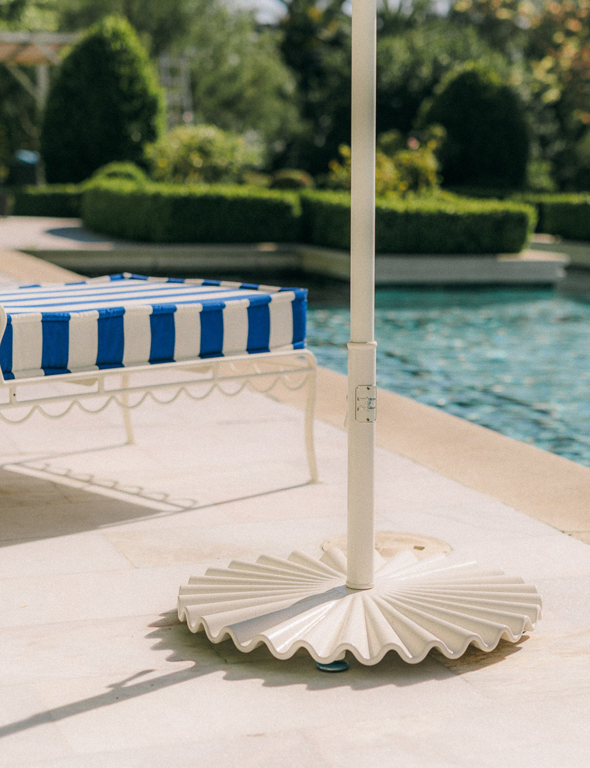 Clamshell Umbrella Base by Business & Pleasure Co.