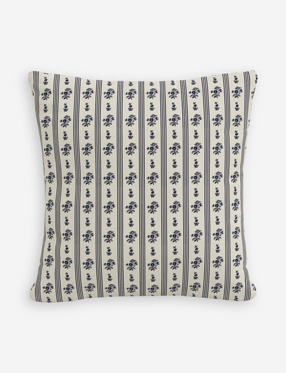 Libby Indoor / Outdoor Pillow