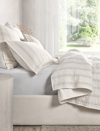 Tiah Linen-Blend Quilt