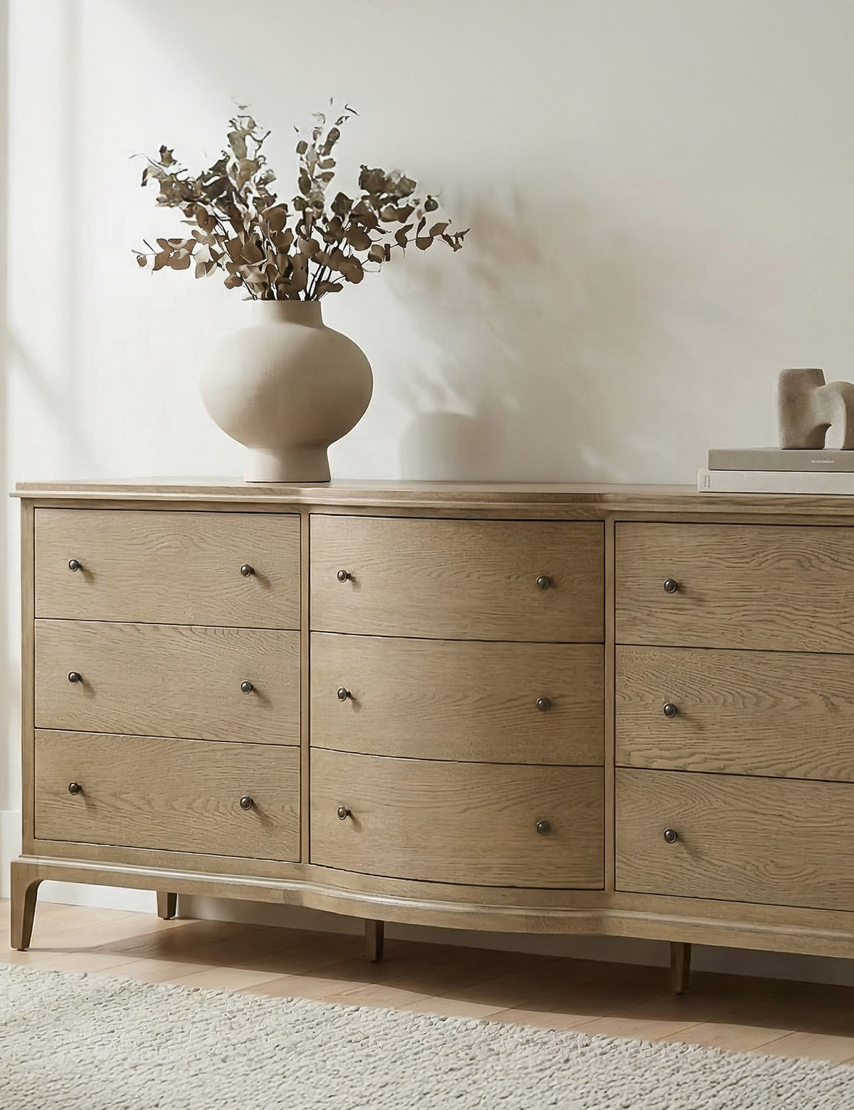 Stella Dresser