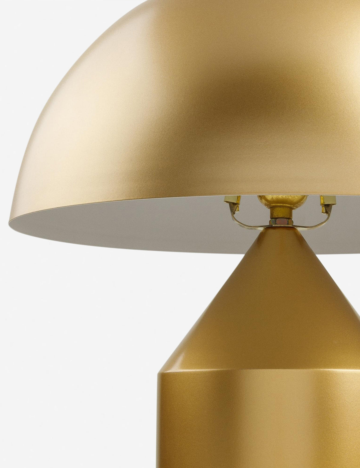 Ezri Table Lamp