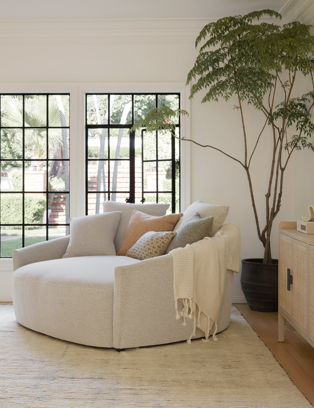 Kaila Media Lounger