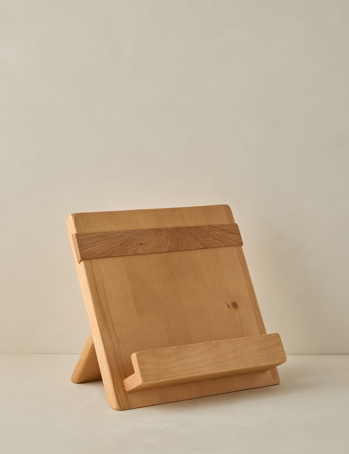 Mod Cookbook Holder by etúHOME