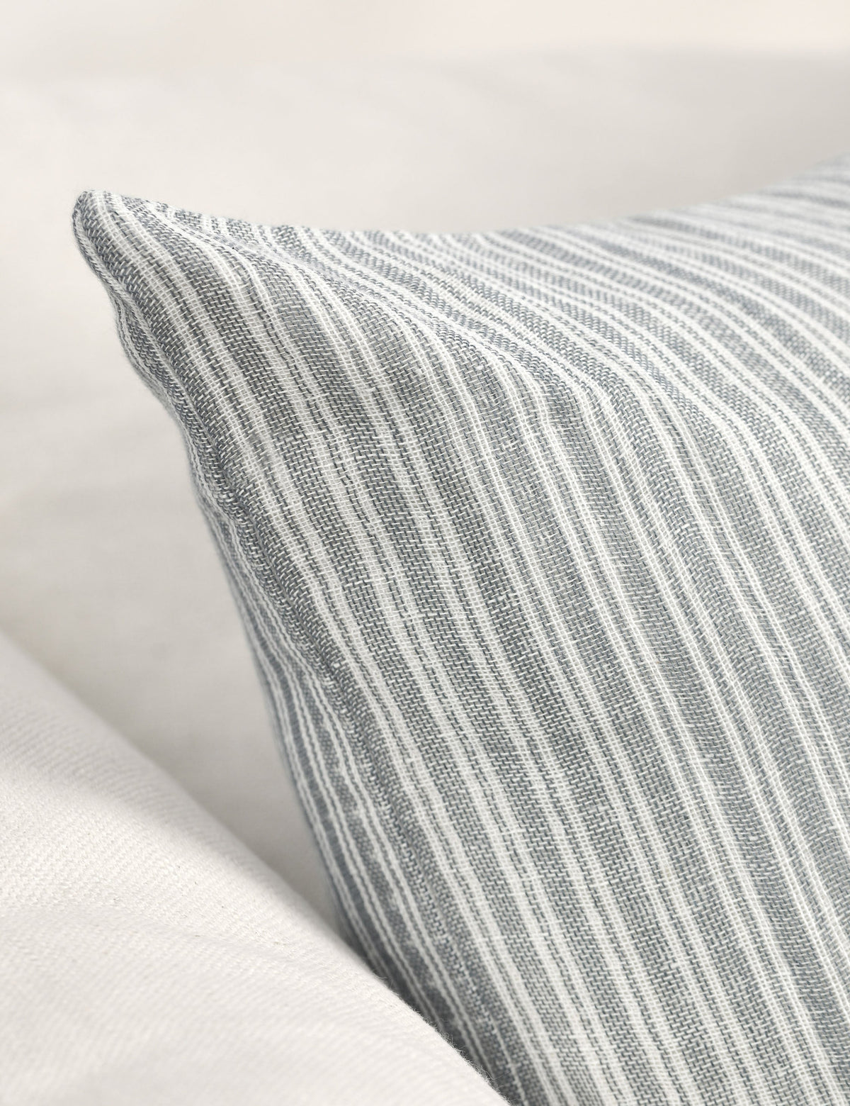 Nevya Pillow