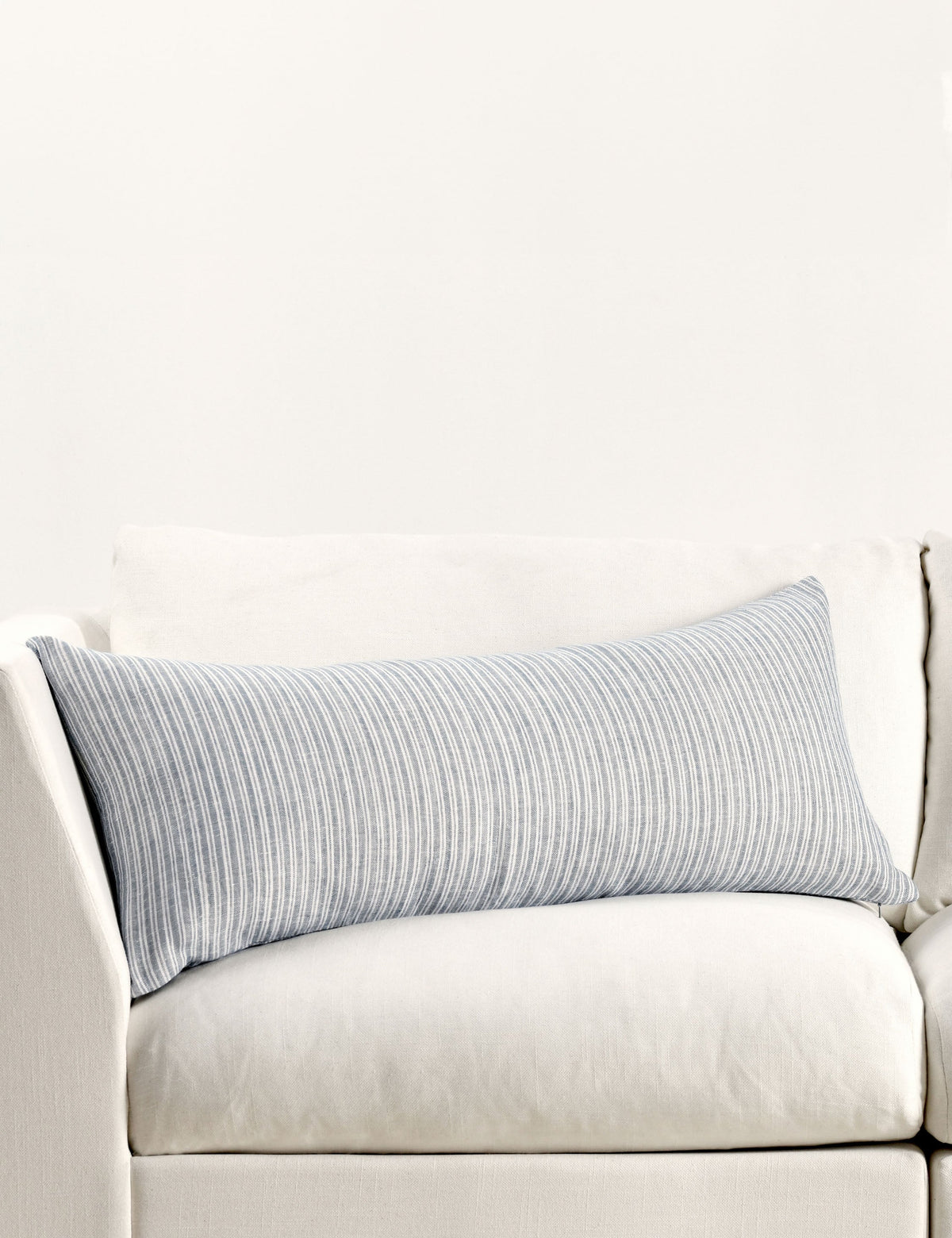 Nevya Pillow