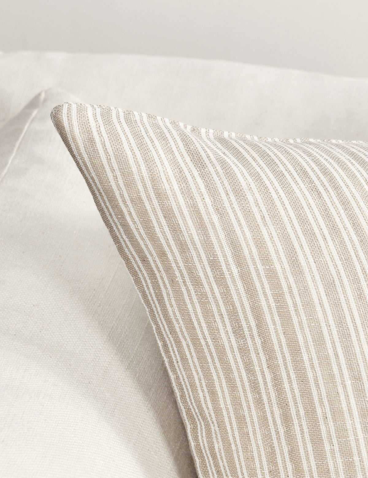 Nevya Pillow