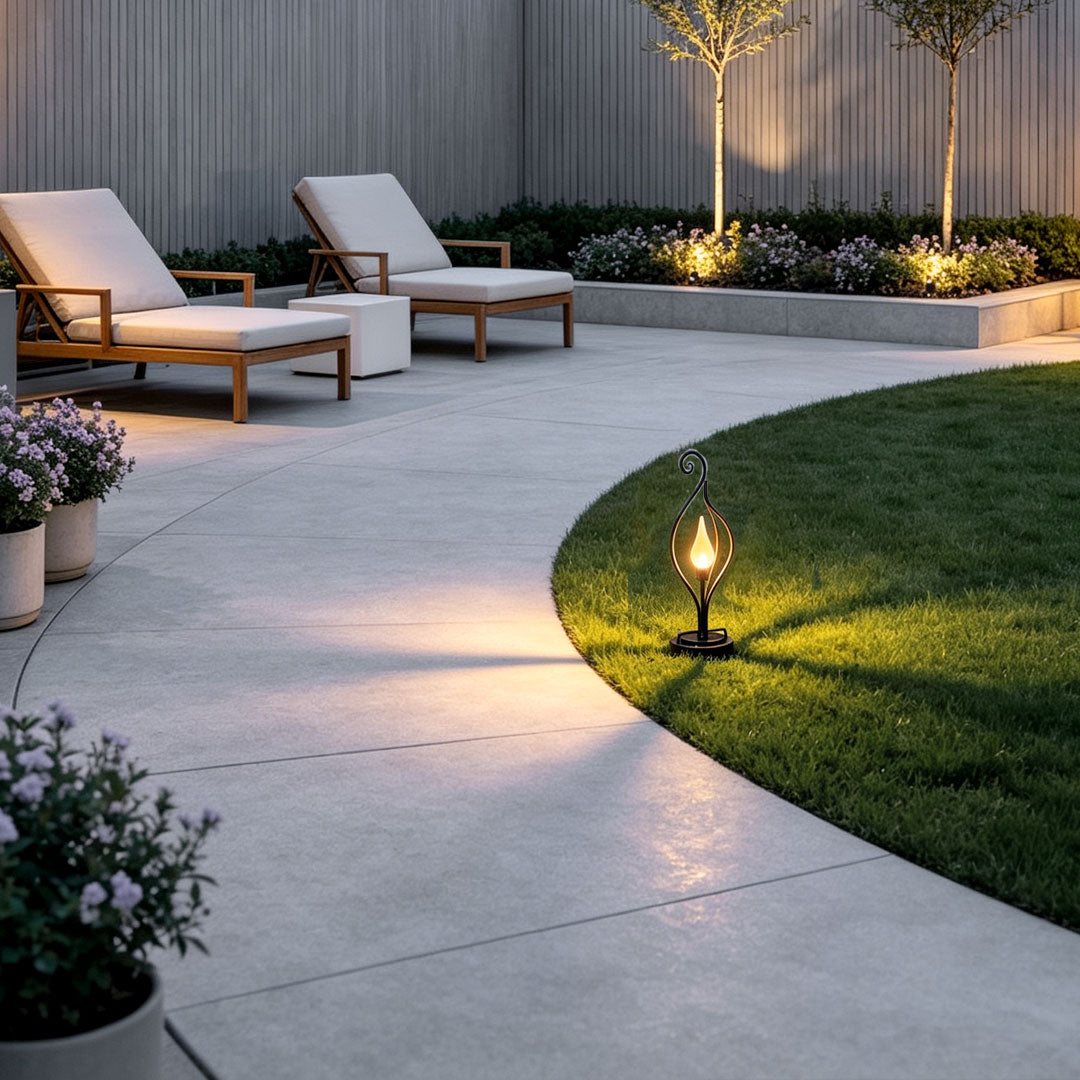 【4 PCS】 Flame Solar Garden Lights Outdoor Landscape Decoration Light