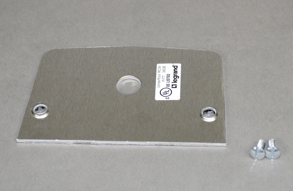 525 Series Single Receptacle Device Plate