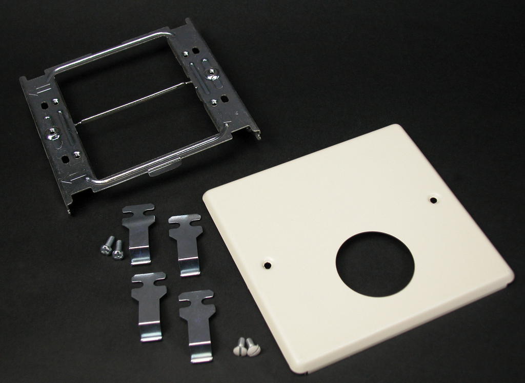 4047 Two-Gang Cover and Ortronics TrakJackI Mini Adapter Fitting