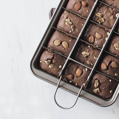 Brownie Baking Pan With Dividers