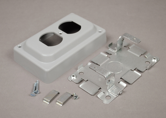 1500/2600 Series Overfloor Raceway Duplex Receptacle Box