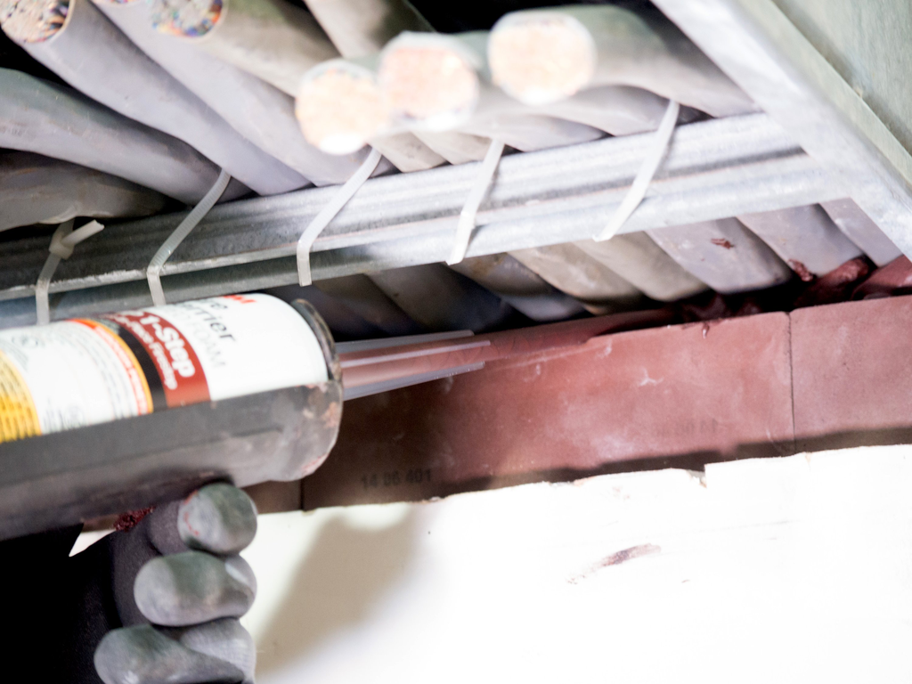 3M™ Fire Barrier Rated Foam FIP 1-Step, Maroon, 12.85 fl oz Cartridge,6/case