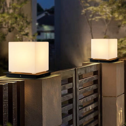 Waterproof Modern Outdoor Pillar Lights with PE Lampshade