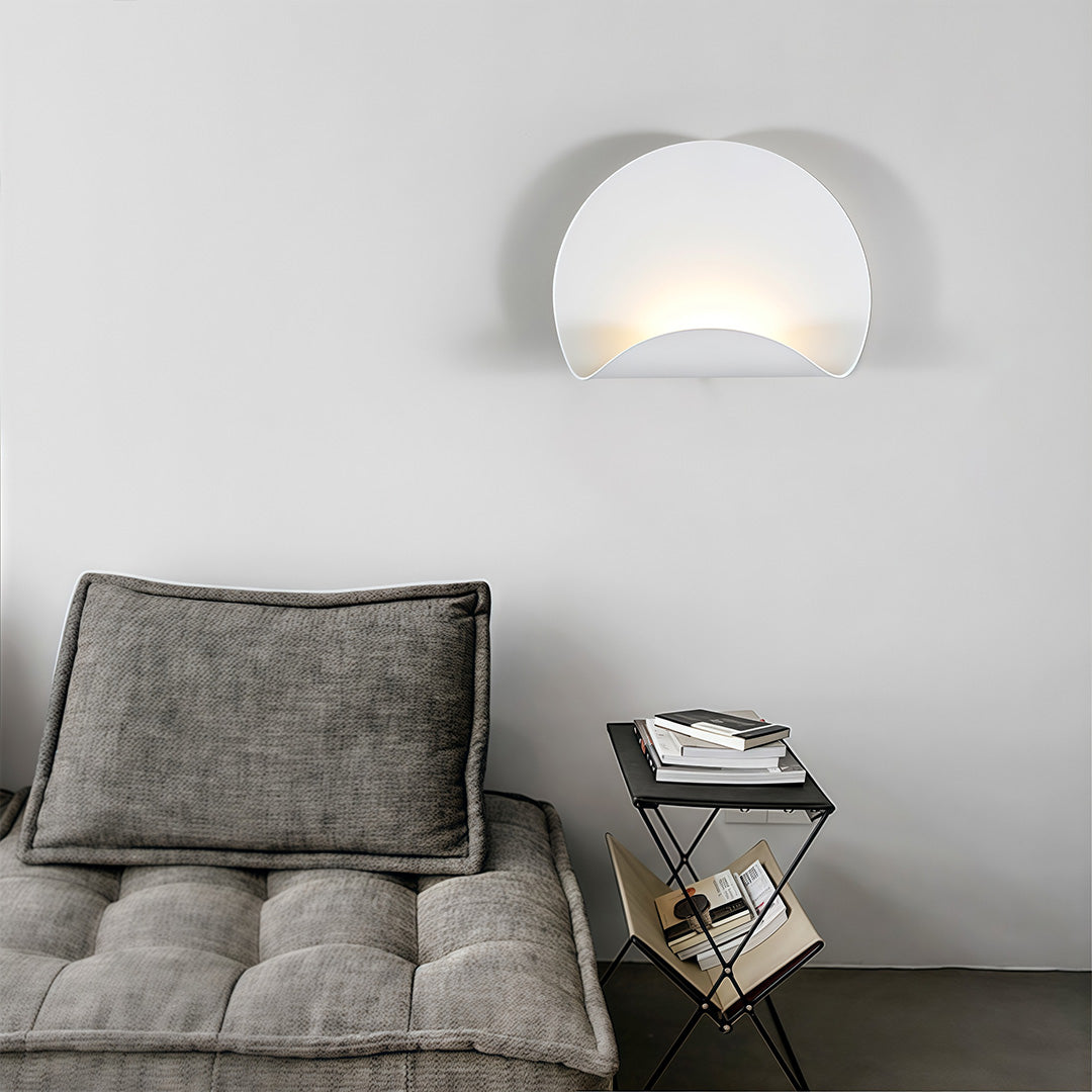 White Wall Lights Minimalist Iron Body Simple Style Creative LED Lamp
