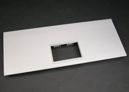 AL5200 Large Multi-Channel Raceway Device Cover Plate With 6A Mini Adapter