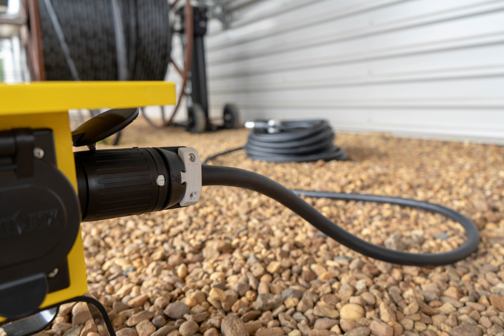 019380008 - 6/3-8/1 50' 50A CALIF. EXT CRD W/HUBL+