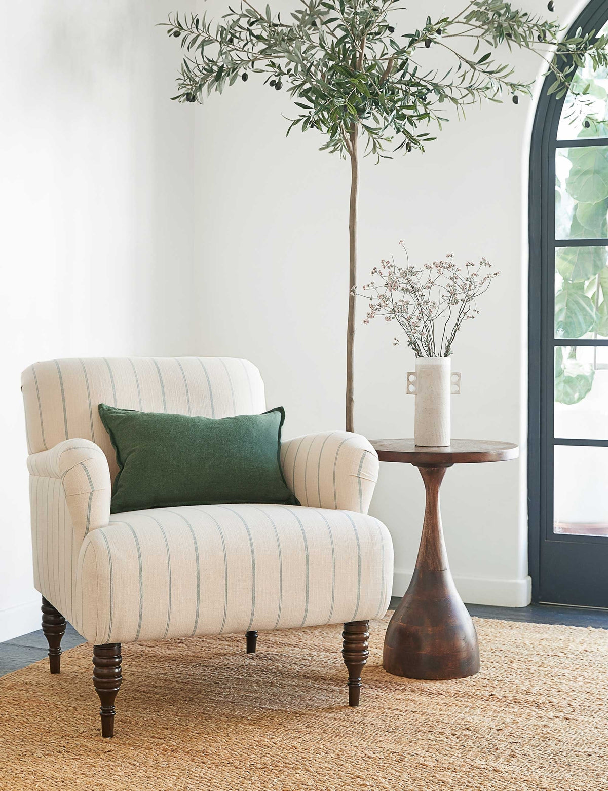 Vyolet Accent Chair
