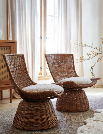 Amado Swivel Chair