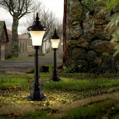 Vintage High Pole Garden Light Elegant Retro Outdoor Post Lighting