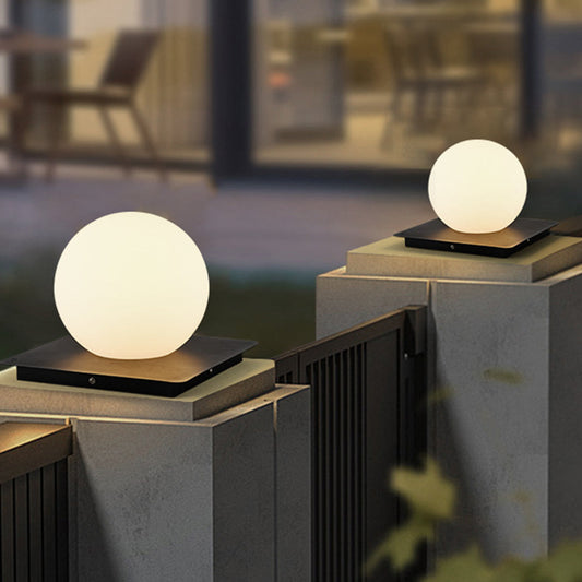 Waterproof Modern Outdoor Pillar Lights with PE Lampshade