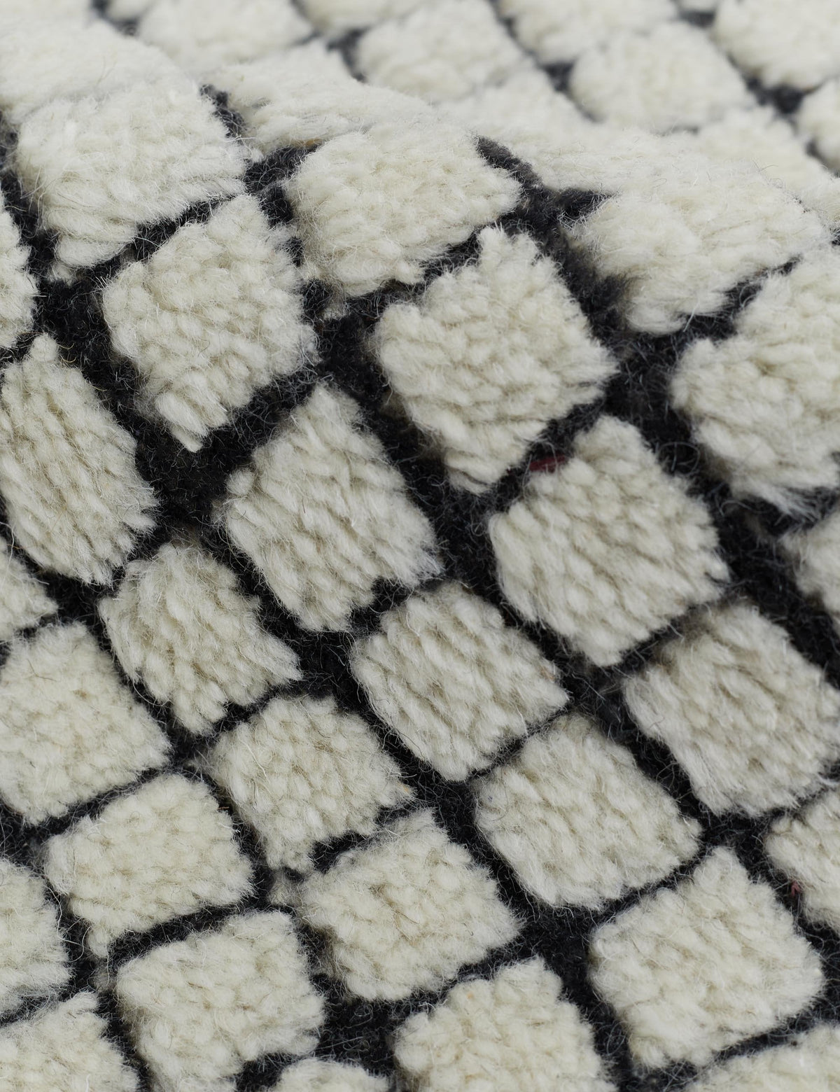 Uma Hand-Knotted Wool Rug