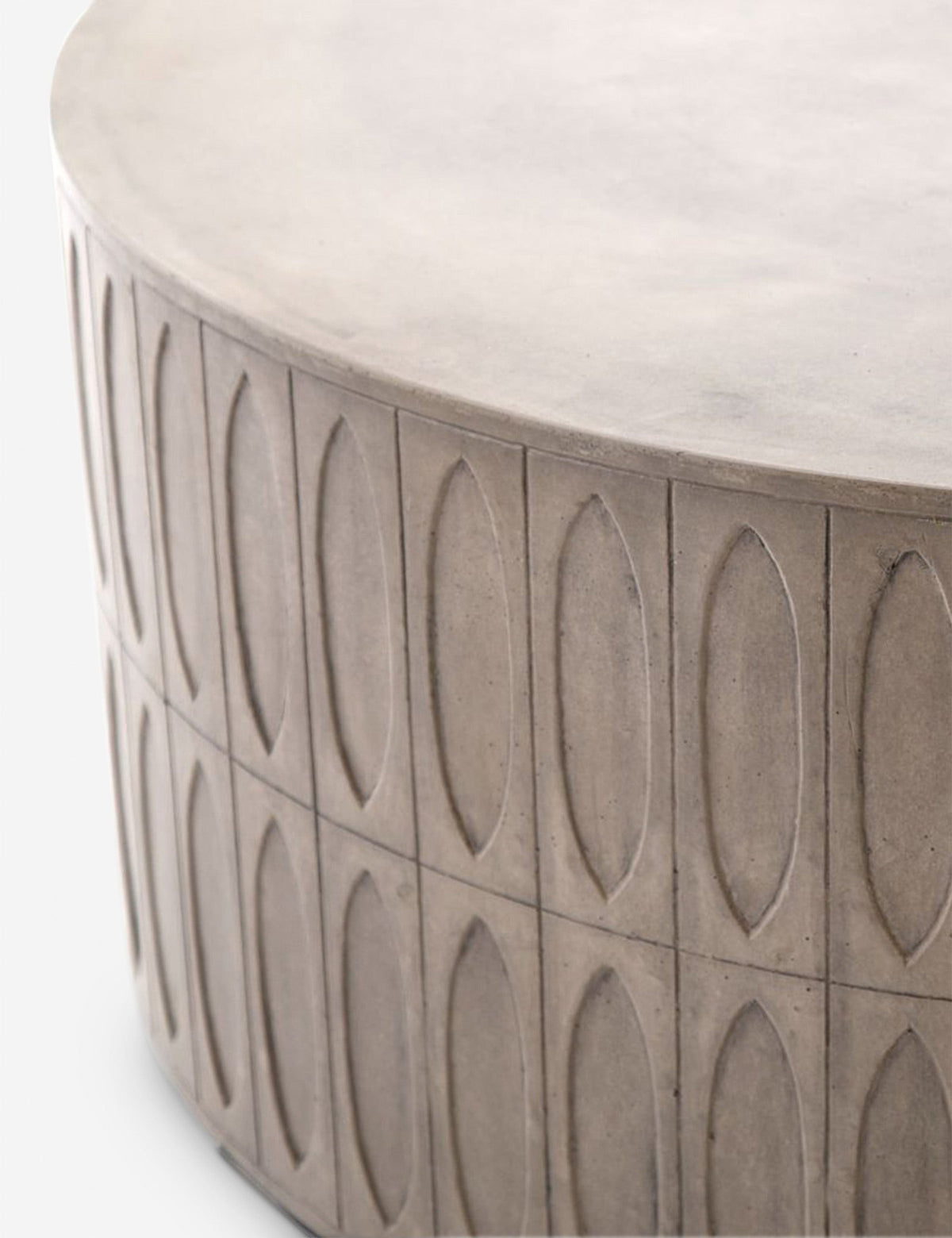 Mal Indoor / Outdoor Round Coffee Table